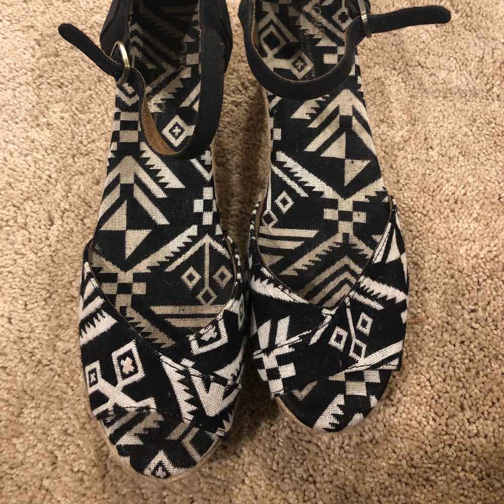 TOMS tribal print espadrille sandals